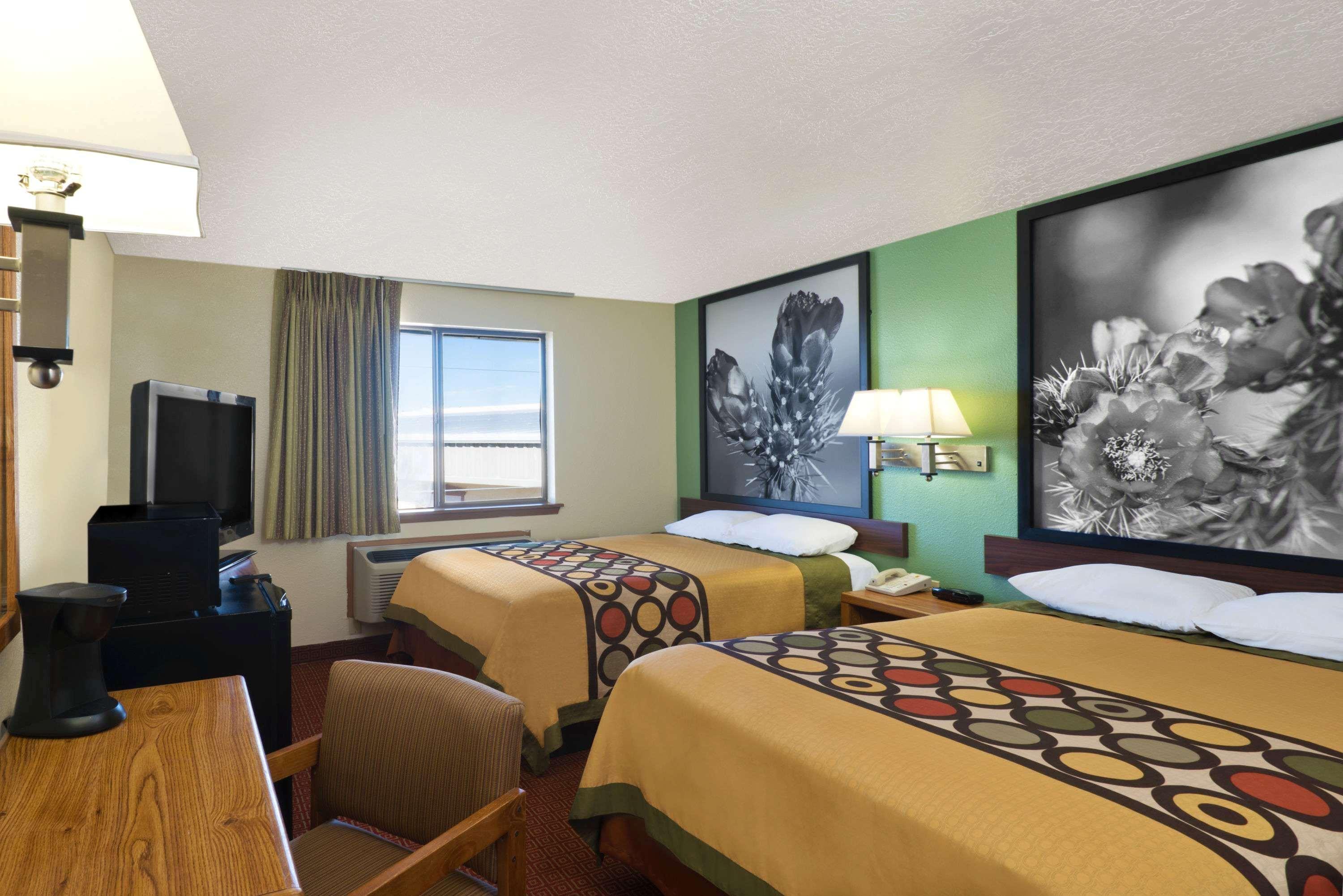 Super 8 By Wyndham Alamogordo - White Sands Екстериор снимка