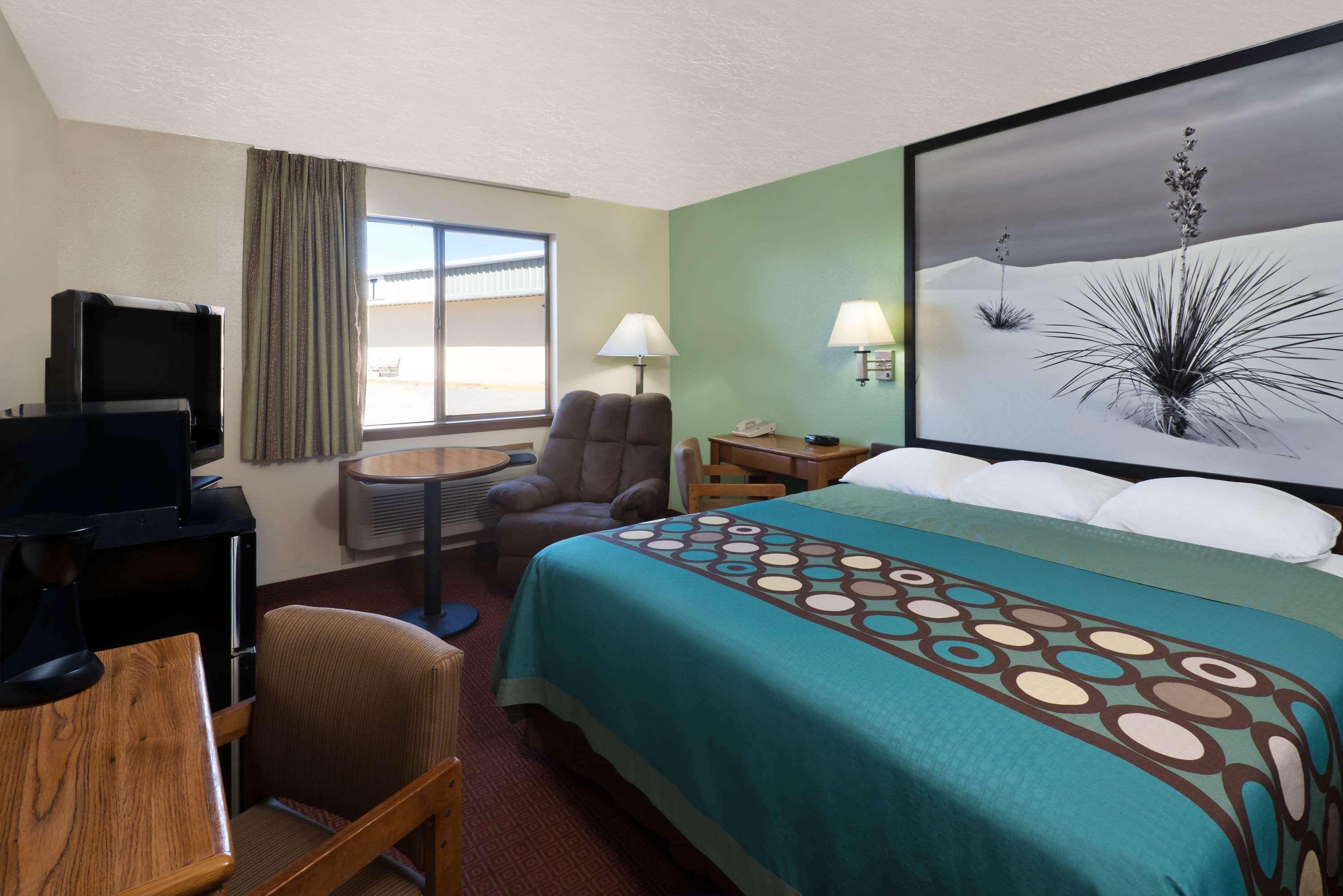 Super 8 By Wyndham Alamogordo - White Sands Екстериор снимка